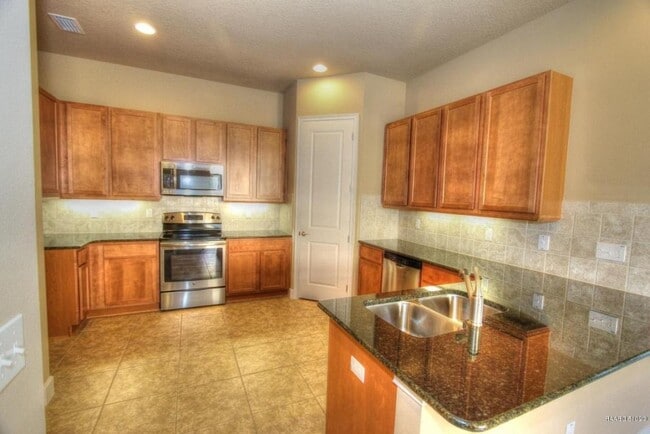 Building Photo - 1213 Kilkenny Ct