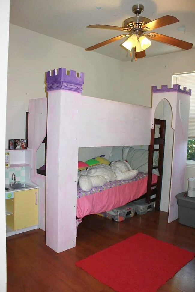 Building Photo - 217 Grooms Rd