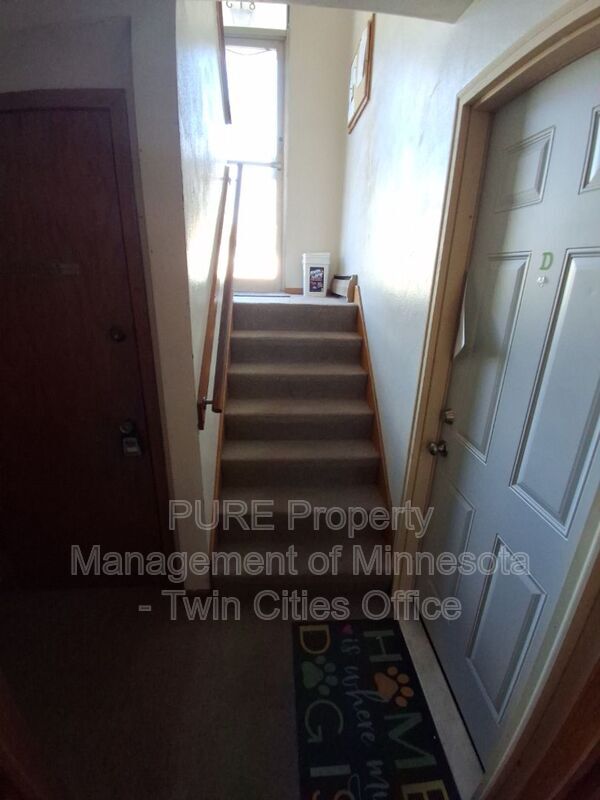 Building Photo - 815 17th St W
