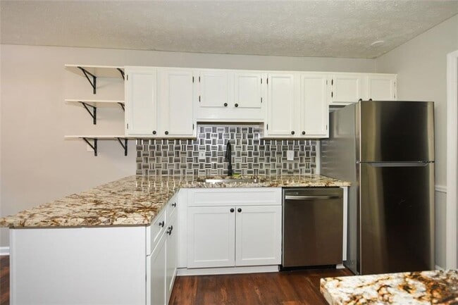 Building Photo - 4544 Coopers Creek Pl SE