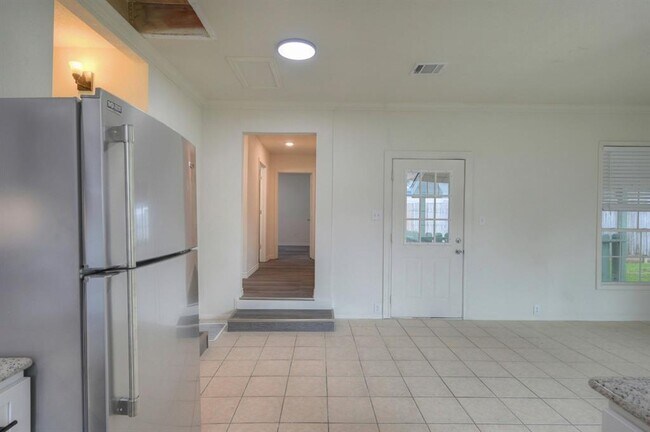 Building Photo - 9574 Darkwood St
