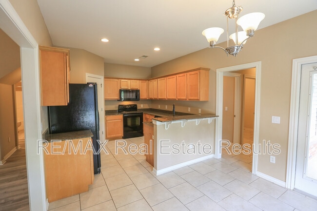 Building Photo - 1511 Benjamin Grn