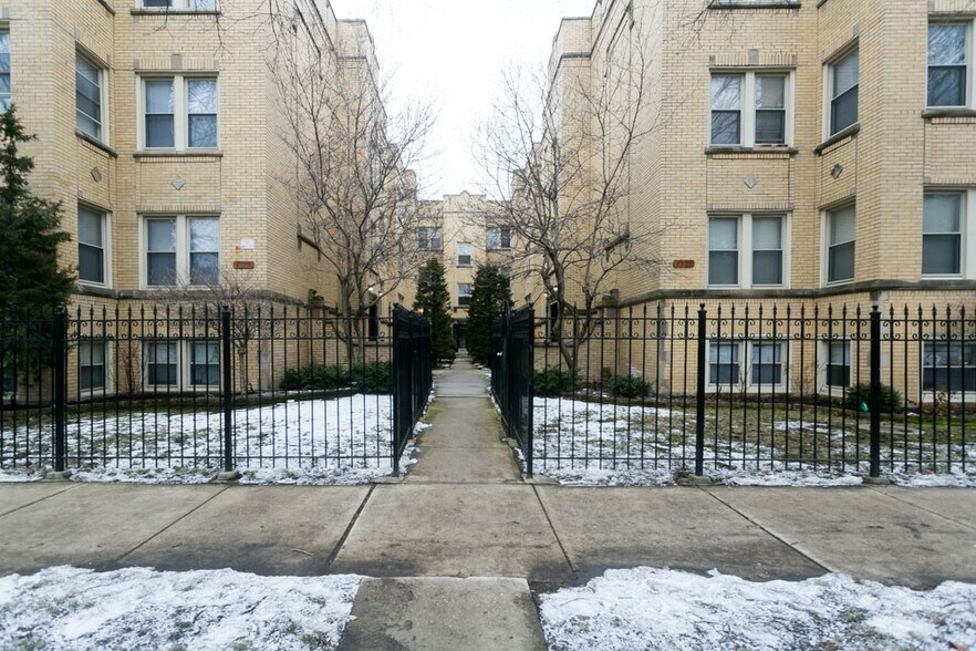 Building Photo - 4317 N Francisco Ave