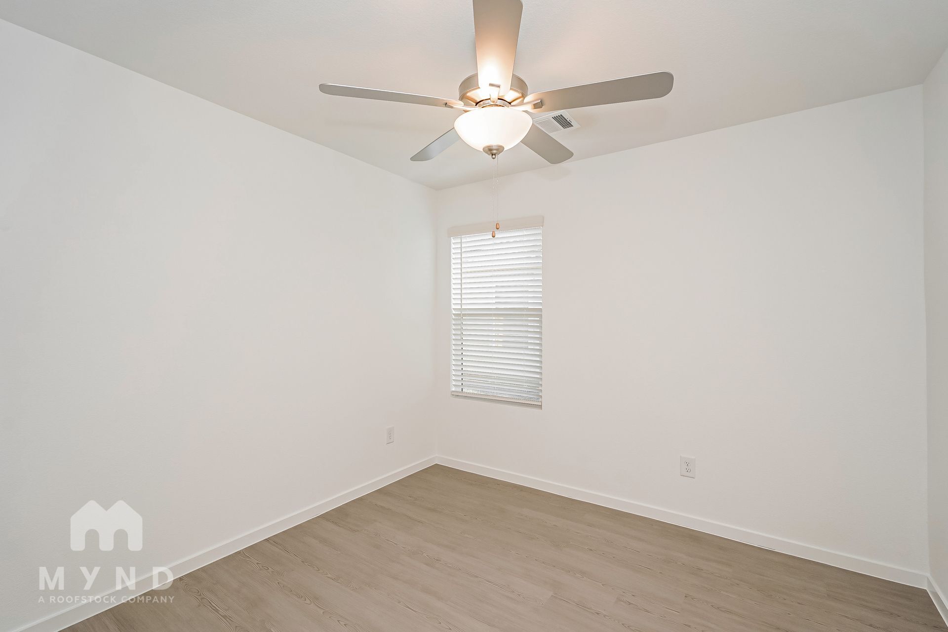 Building Photo - 2660 Mistwood Dr