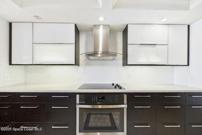 Building Photo - 55 N 4th St