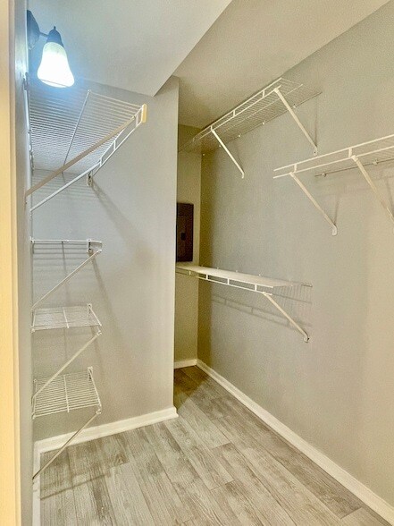 Building Photo - 40 E 9th St