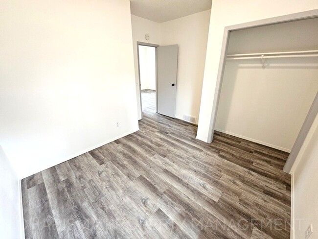 Building Photo - Cozy Two-Bedroom Apartment – Great Locatio...
