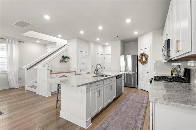 Building Photo - 7210 Travertine Spring Dr