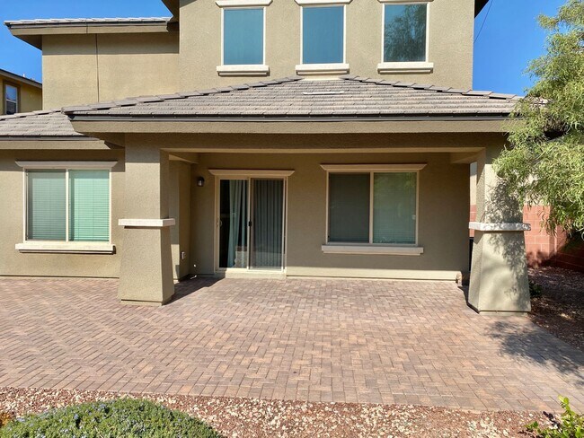 Building Photo - Summerlin South with Downstairs Master & C...