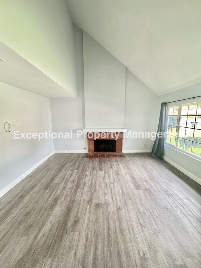 Building Photo - Ready to move in 3 bed 3 bath home!