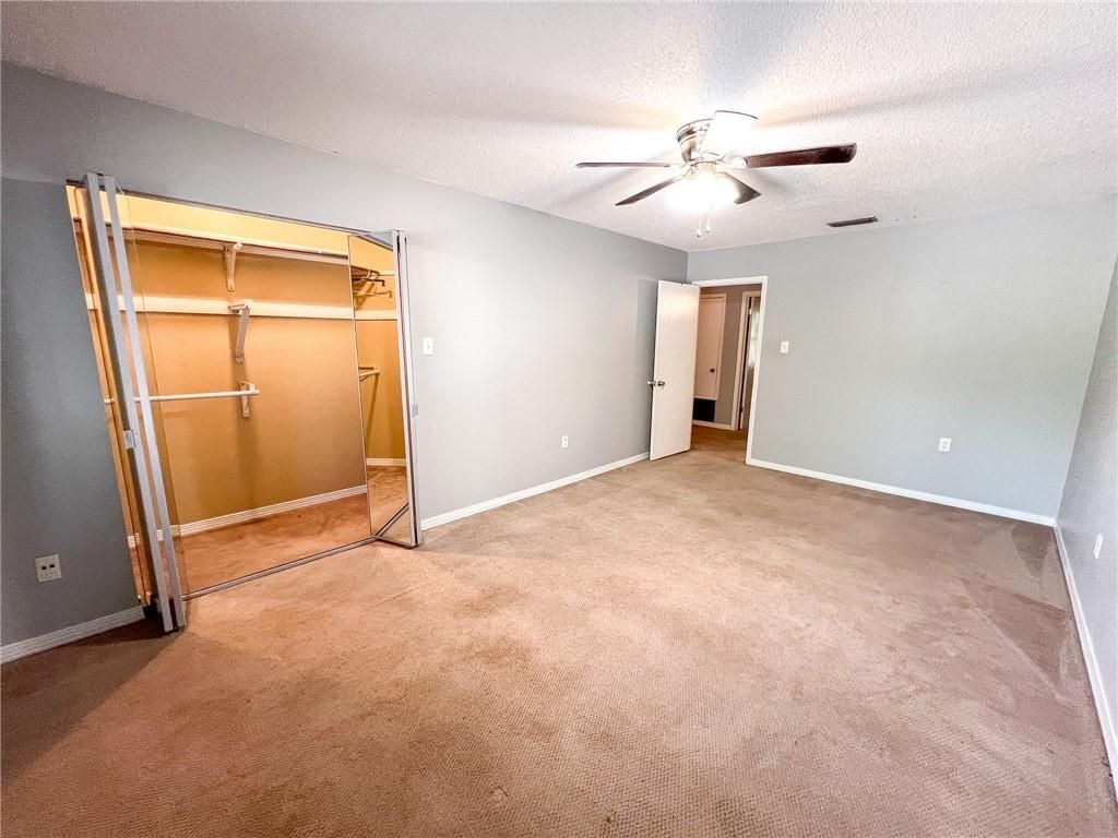 Building Photo - 953 Dickenson Ave