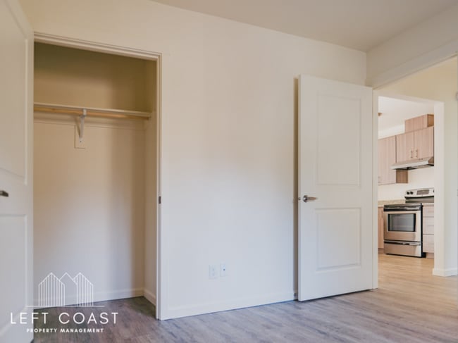 Building Photo - 3031 NE West Devils Lake Rd