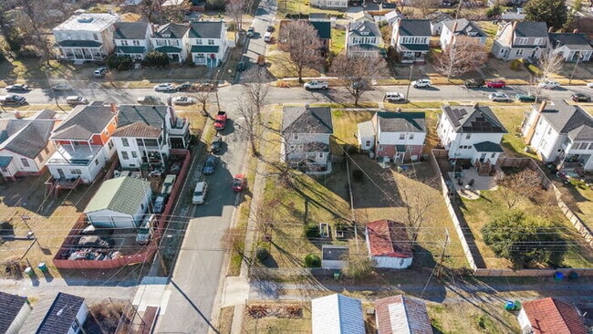 Building Photo - Updated 1920s Colonial in Northside – 3 Bed, 4 Bath – Available Now – $2,895/mo