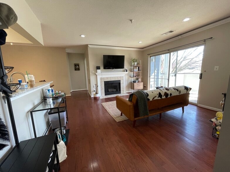 Building Photo - 20311 Beechwood Ter