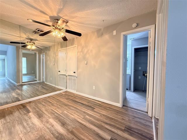 Building Photo - 9696 Walnut St