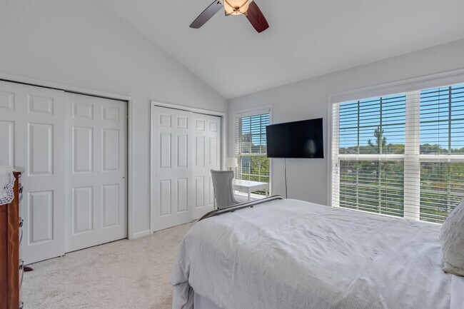 Building Photo - 11429 Log Ridge Dr