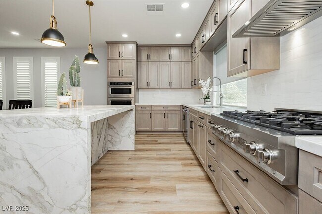 Building Photo - 8095 Carpenter Creek Ave