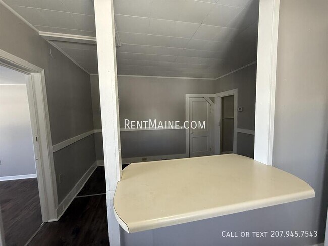 Building Photo - 75 Ohio St