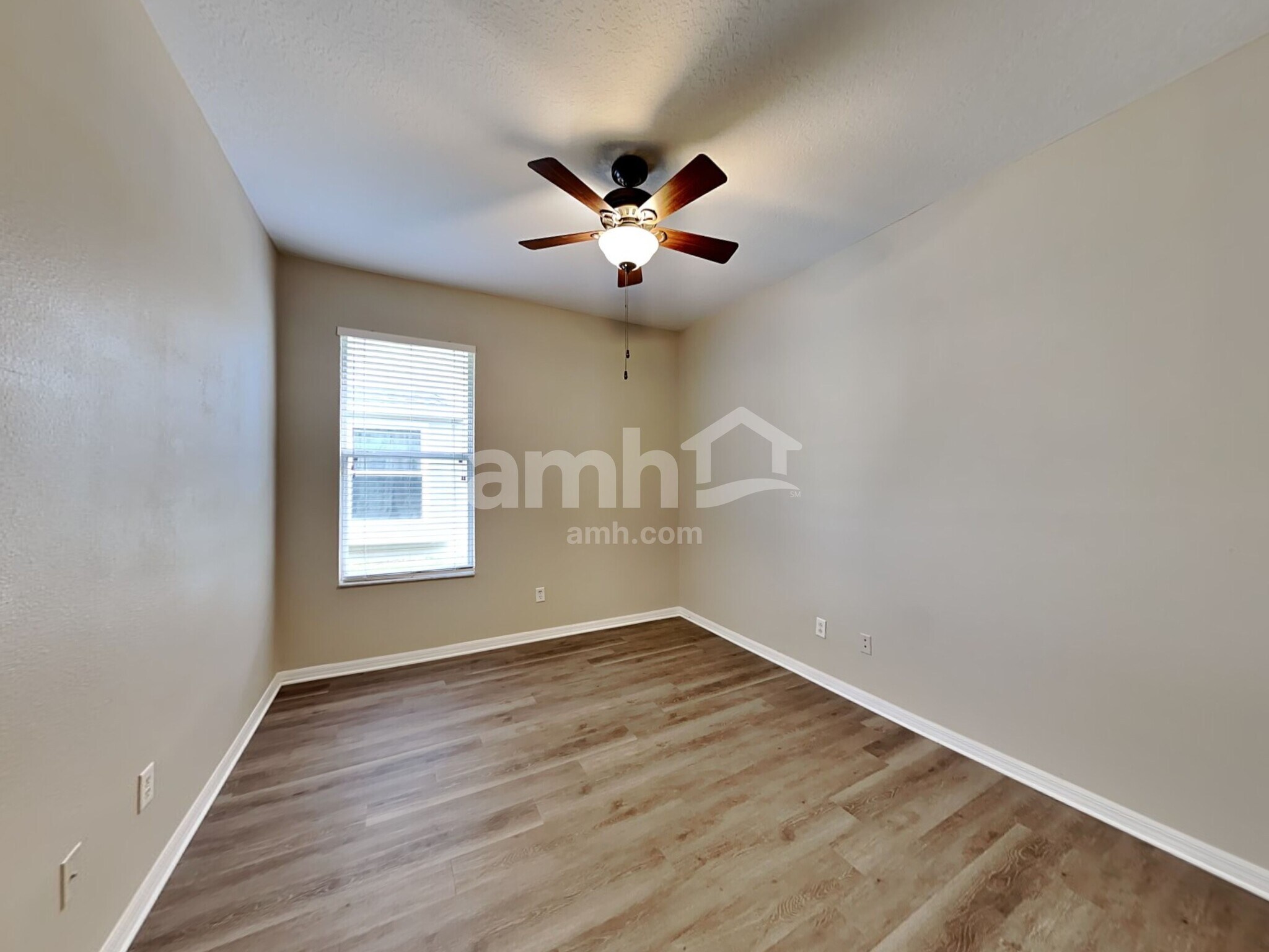 Building Photo - 7729 Grasmere Dr