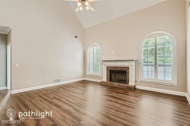 Building Photo - 1201 Eldon Pointe Northwest UNIT
