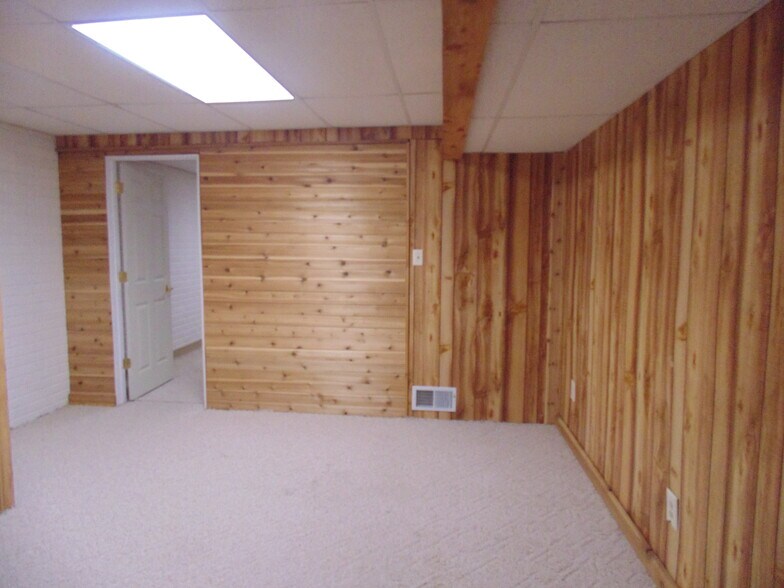 Basement Office Space - 977 Zachary Ct
