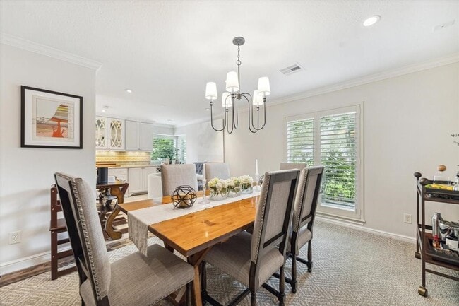 Building Photo - 6503 Hickorycrest Dr