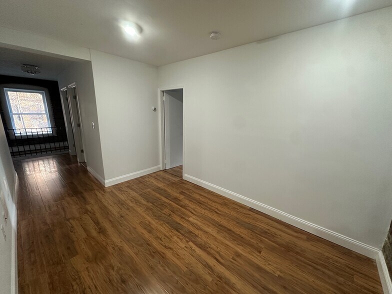 Building Photo - 40 Saint Germain St