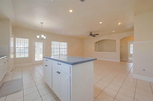 Building Photo - 9407 Dora Meadows Dr