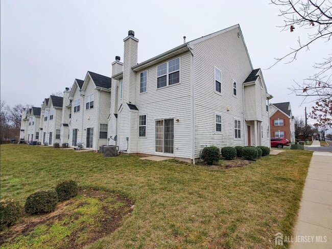 Building Photo - 202 Alder Ct