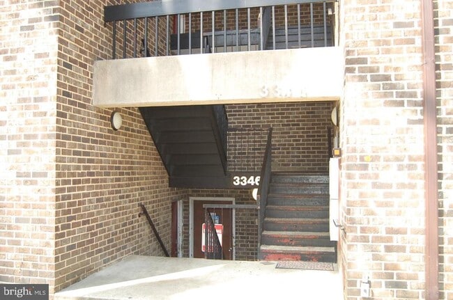 Building Photo - 3346 Hewitt Ave
