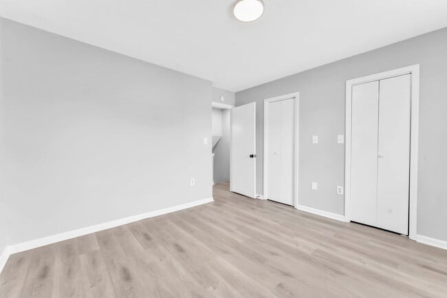 Building Photo - NEWLY RENOVATED 2- & 3-Bedroom Townhomes in Downtown Spartanburg!