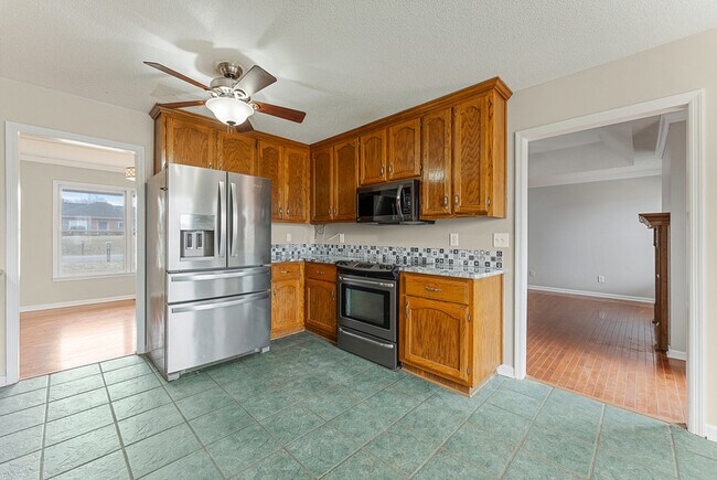 Building Photo - 103 Springview Ln