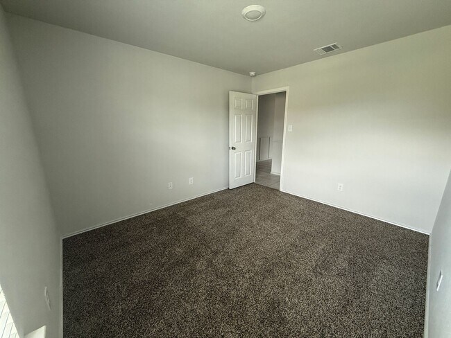 Building Photo - 3-Bedroom House for Rent in Killeen
