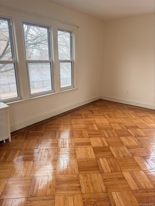 Building Photo - 173-32 82nd Ave