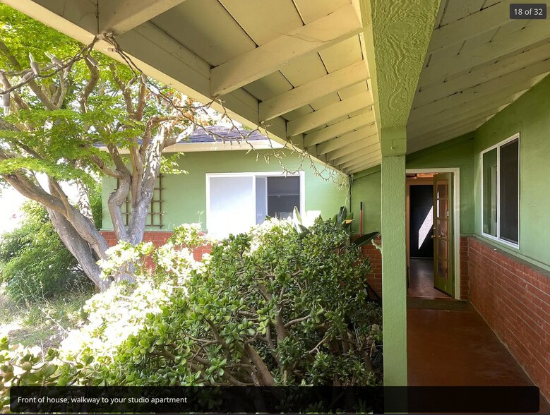 Building Photo - 136 Farallon Dr