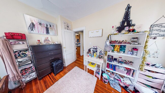 Building Photo - Large Science Hill 3BR with Dual Balcony A...