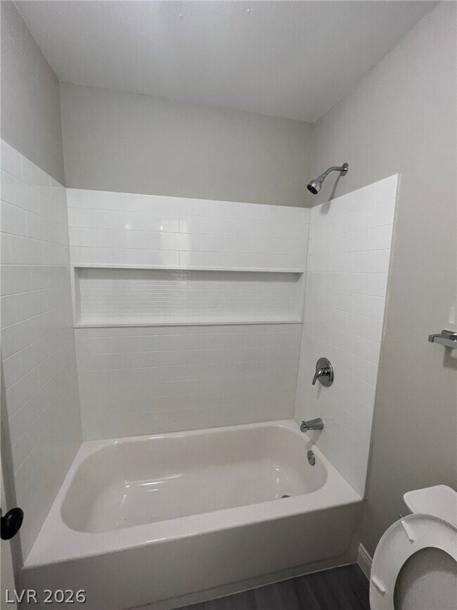 Building Photo - 5237 Garden Ln