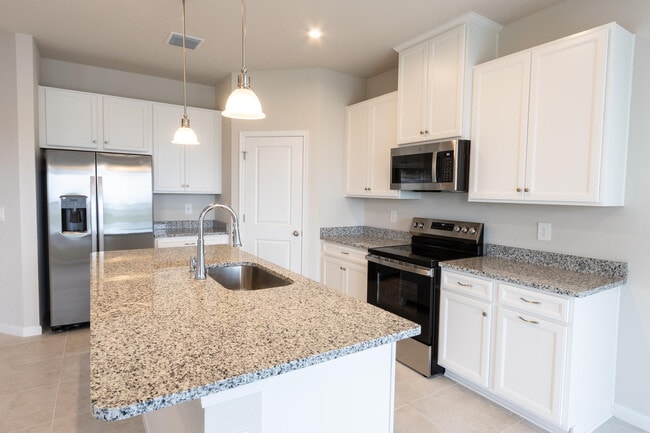 Building Photo - 4389 Lago Cir