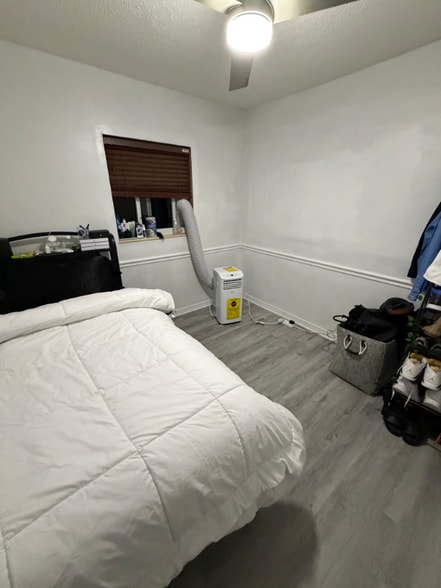 Building Photo - 5140 NE 3rd Ave