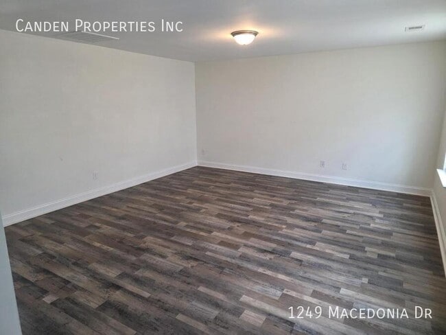 Building Photo - 1249 Macedonia Dr