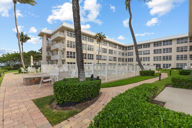 Building Photo - 3851 N Ocean Blvd