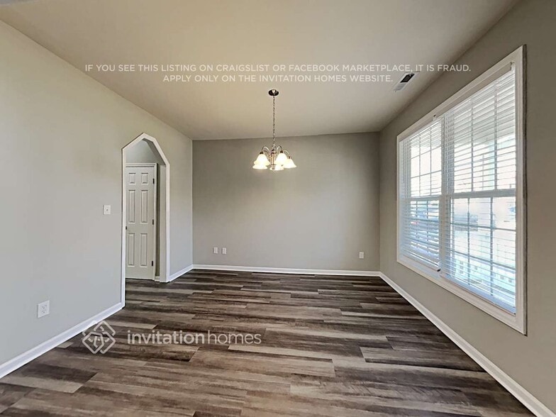 Building Photo - 2032 Red Quartz Dr