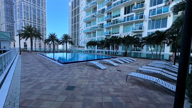 Building Photo - 41 SE 5th St