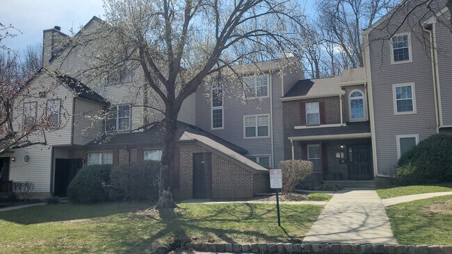 Primary Photo - 4182 Bayberry Ct