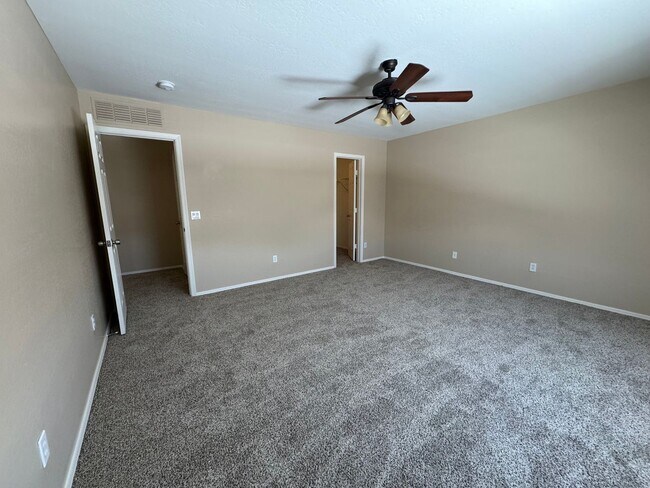 Building Photo - Large home with great sized kitchen and loft!