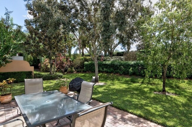 Building Photo - 4969 Corsica Square