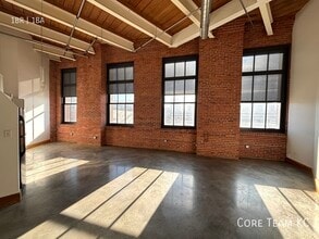 Building Photo - 382 W 22nd St