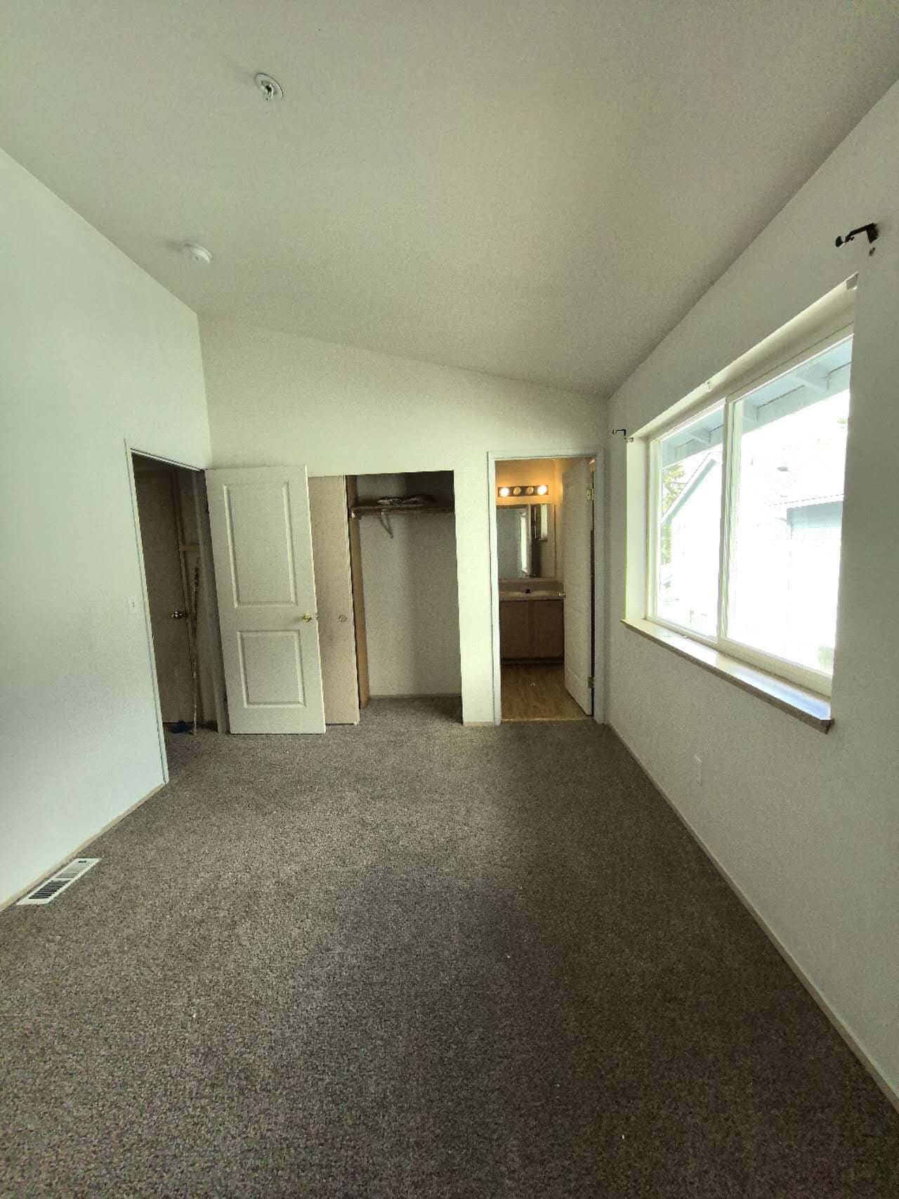 Building Photo - 6317 Barstow Ln SE