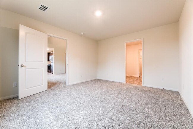 Building Photo - 3109 Killam Rd