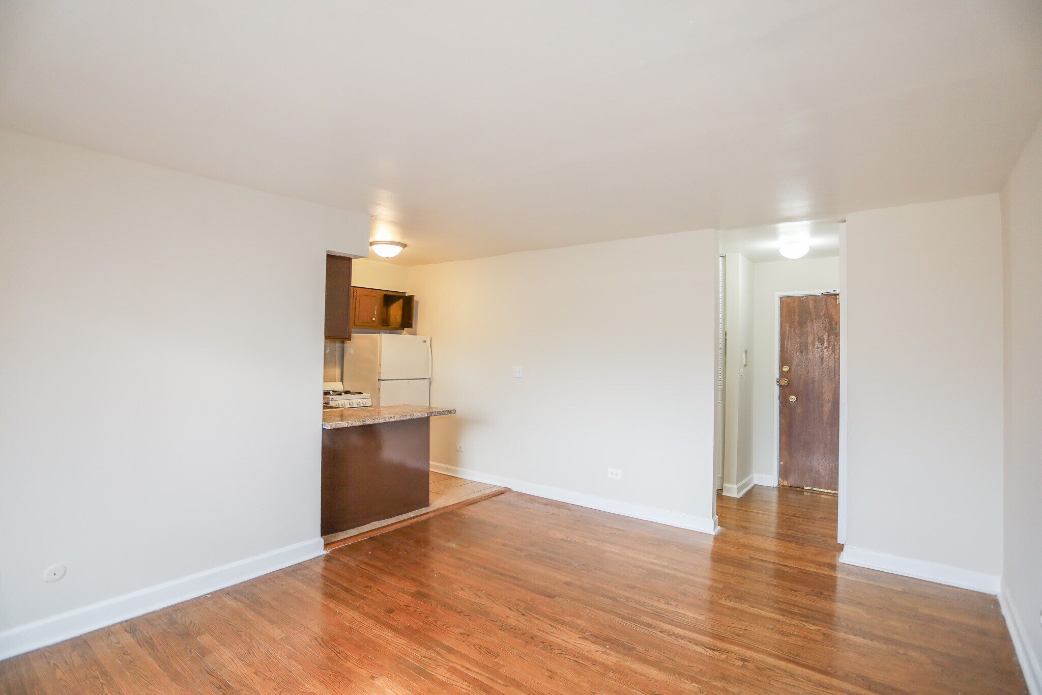Building Photo - 5900 N Winthrop Ave